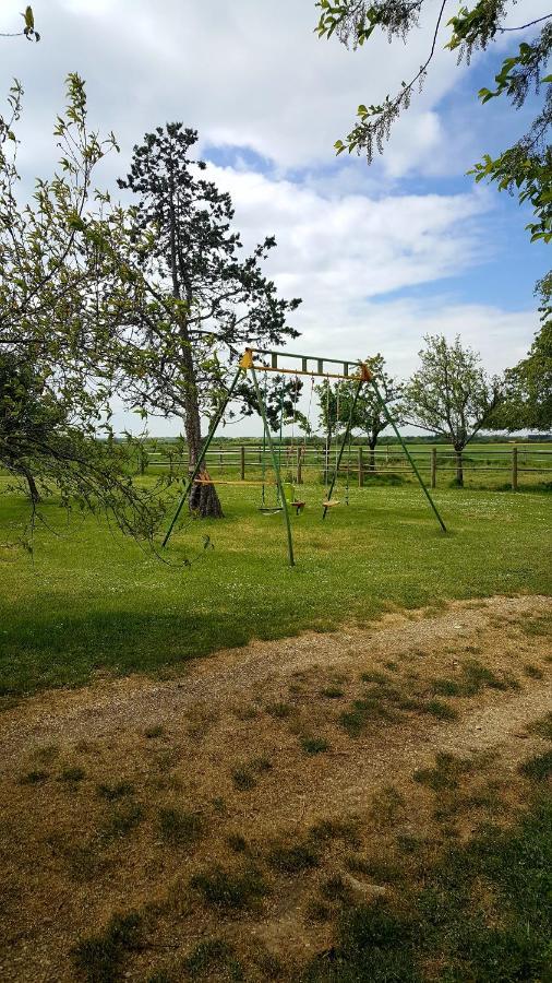 Gite Le Campagnard Saint-Germain-Des-Bois  外观 照片